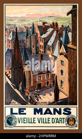Vintage 1930s Travel Poster Le Mans Old Town of Art Vieille Ville d'Art vintage travel advertising poster published by French National Railways to promote city of Le Mans in France and its historic old art town: Le Mans Old City of Art / Le Mans Vieille Ville  d' Art. scenic view over medieval town centre from St Julien Cathedral with people wearing traditional folk clothing walking through a square in the Cite Plantagenet historic quarter,. An ancient Roman city, Le Mans is now also known for the 24 Hour endurance car race - 24 Heures du Mans (since 1923). Printed in France by A. Demoulin Stock Photo