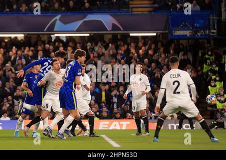 London, UK. 22nd Feb, 2022. Kai Havertz of Chelsea (29) scores his teams 1st goal. UEFA Champions League, round of 16 1st leg match, Chelsea v LOSC Lille at Stamford Bridge in London on Tuesday 22nd February 2022. this image may only be used for Editorial purposes. Editorial use only, license required for commercial use. No use in betting, games or a single club/league/player publications. pic by Steffan Bowen/Andrew Orchard sports photography/Alamy Live news Credit: Andrew Orchard sports photography/Alamy Live News Stock Photo
