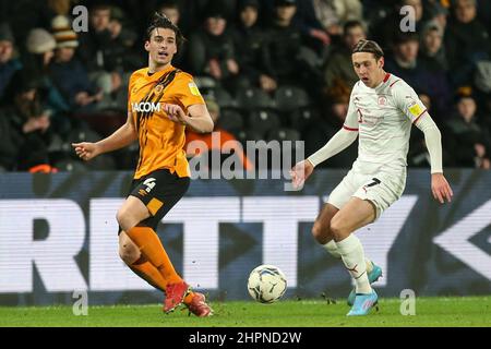 Jacob Greaves #4 of Hull City passes the ball in, on 2/22/2022. (Photo by David Greaves/News Images/Sipa USA) Credit: Sipa USA/Alamy Live News Stock Photo