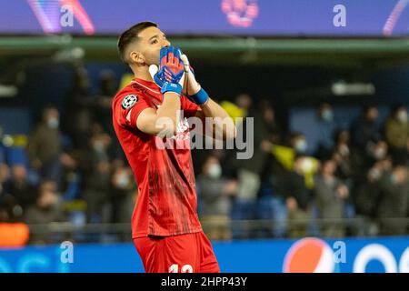 Villarreal, Spain. 22nd Feb, 2022. Geronimo Rulli of Villarreal CF seen in action during the UEFA Champions League round of sixteen leg one, football match between Villarreal CF and Juventus FC at Estadio de la Ceramica. (Final score; Villarreal CF 1:1 Juventus FC) Credit: SOPA Images Limited/Alamy Live News Stock Photo