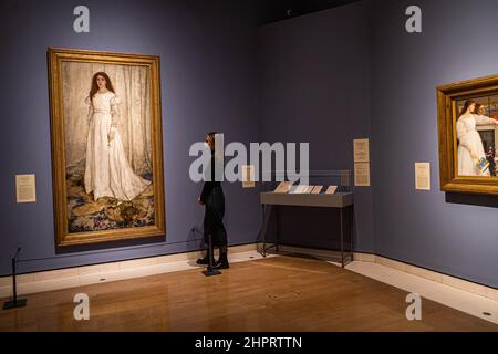 LONDON, UK. 23  February, 2022.  An exhibition at the Royal Academy of Arts featuring works by the celebrated artist James Abbott McNeill Whistler (1834-1903) and his muse  JOANNA HIFFERNAN. Credit: amer ghazzal/Alamy Live News Stock Photo