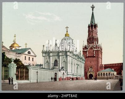 19th century photo of Ascension Convent (Starodevichy Convent) and Spassky gate. Russian Empire. 1890-1906 Ascension Convent, known as the Starodevich Stock Photo