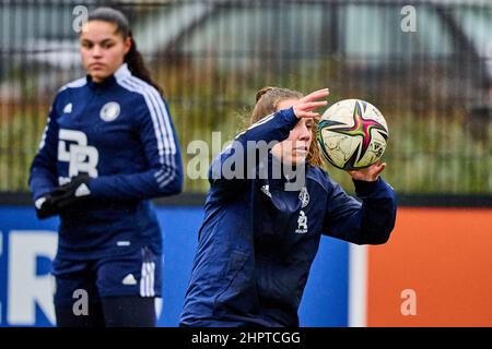 Rotterdam, The Netherlands. 22 February 2022, Rotterdam - (l-r) Sophie Cobussen of Feyenoord V1 during the training session  at Nieuw Varkenoord on 22 February 2022 in Rotterdam, The Netherlands. (Box to Box Pictures/Tom Bode) Stock Photo