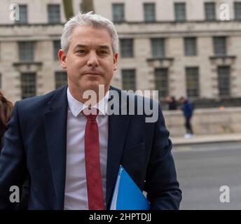 London, UK. 23rd Feb, 2022. Stephen Barclay, Chief of staff to the Prime Minister, arrives at the cabinet office London UK Credit: Ian Davidson/Alamy Live News Stock Photo