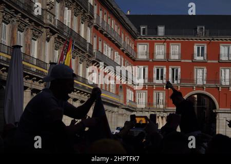 Madrid, Spain. 23rd Feb, 2022. The 'hooligans' of Manchester United cause incidents in the center of the capital of Madrid, Wednesday, February 23, 2022 Credit: CORDON PRESS/Alamy Live News Stock Photo