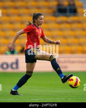 Spain's Sheila Garcia Gomez during the Arnold Clark Cup match at Molineux Stadium, Wolverhampton. Picture date: Wednesday February 23, 2022. Stock Photo
