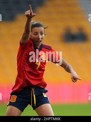 Spain's Sheila Garcia Gomez during the Arnold Clark Cup match at Molineux Stadium, Wolverhampton. Picture date: Wednesday February 23, 2022. Stock Photo