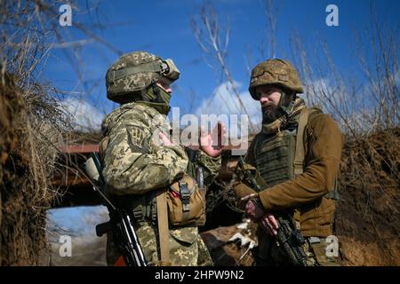 Ukrainian service members from the 503rd Naval Infantry battalion ...