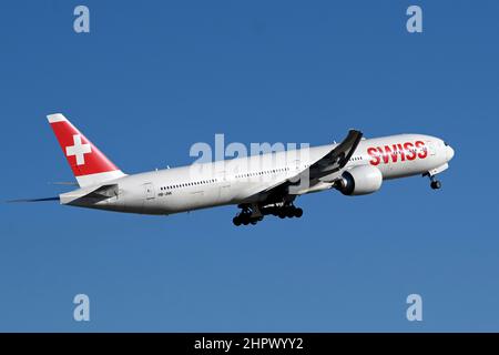 aircraft-swiss-boeing-777-