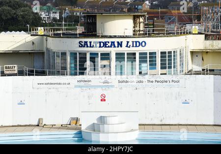 Saltdean Lido refurbished swimming pool with the Art Deco building designed by architect R.W.H. Jones still in need of work 2022 Stock Photo