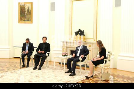 Moscow, Russia. 24th Feb, 2022. Russian President Vladimir Putin holds a face-to-face bilateral meeting with Pakistani Prime Minister Imran Khan at the Kremlin, February 24, 2022 in Moscow, Russia. Credit: Michael Klimentyev/Kremlin Pool/Alamy Live News Stock Photo