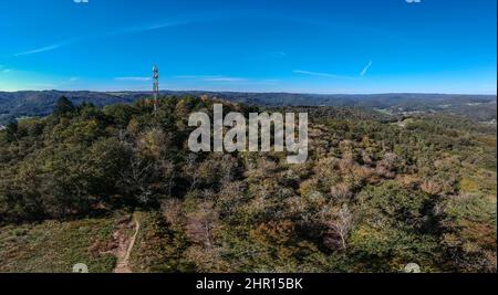 Vue aérienne panoramique depuis le Puy du Tour Stock Photo