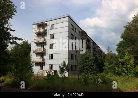Ukraine, in the restricted and uninhabitable 30 kilometer zone around the Chernobyl power plant and the Pripyat labor camp, high rise in the abandoned Stock Photo