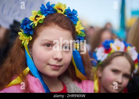 Edinburgh, Scotland, Uk. 25th Feb, 2022. People gather outside the Russian Consulate General in Edinburgh to protest the Russian invasion of Ukraine. Credit: SST/Alamy Live News Stock Photo