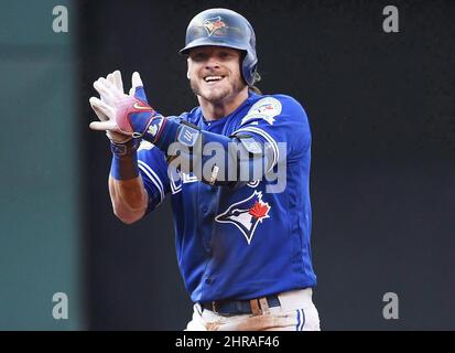 Josh Donaldson, Blue Jays player depicted at the banner that reads   History is Now. The Blue Jays represent not only Toronto in the MLB but  all Canada Stock Photo - Alamy