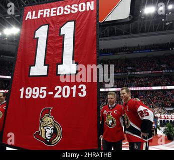 Chris Neil's No. 25 raised to the rafters by Ottawa Senators