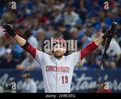 USA. 28th July, 2021. The Cincinnati Reds' Joey Votto reacts after hitting  a solo home run during the second inning against the Chicago Cubs on  Wednesday, July 28, 2021, at Wrigley Field