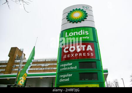 London, UK. 24th Feb, 2022. A BP logo on the top of its petrol station. Motorists are warned of the possibility of petrol prices soaring to £1.60 a liter following Russia's invasion of Ukraine. Credit: SOPA Images Limited/Alamy Live News