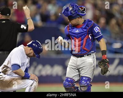 May 15, 2016: Toronto Blue Jays first baseman Justin Smoak #14 during an  MLB game between the Toronto Blue Jays and the Texas Rangers at Globe Life  Park in Arlington, TX Texas