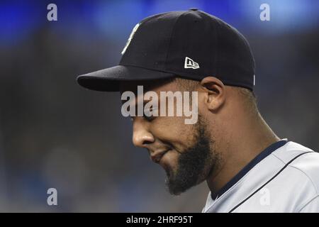 Toronto Blue Jays pitcher Juan Guzman pitches in the first inning against  the Chicago White Sox in Game 5 of the American League playoffs, Oct. 10,  1993 in Toronto. Guzman pitched seven