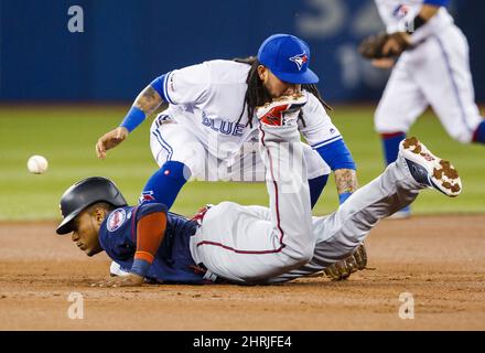 Texas Rangers Leody Taveras steals second base against the Minnesota Twins  during the fifth inning of a baseball game, Saturday, Aug. 26, 2023, in  Minneapolis. (AP Photo/Craig Lassig Stock Photo - Alamy