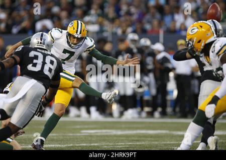 Green Bay Packers' Keisean Nixon trto get past Chicago Bears' Josh Blackwell  during the first half of an NFL football game Sunday, Dec. 4, 2022, in  Chicago. (AP Photo/Charles Rex Arbogast Stock