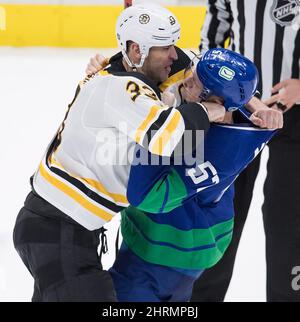 NHL player profile photo on St. Louis Blues' Keith Tkachuk during a recent  game in Calgary, Alberta. The Canadian Press Images/Larry MacDougal  (Canadian Press via AP Images Stock Photo - Alamy