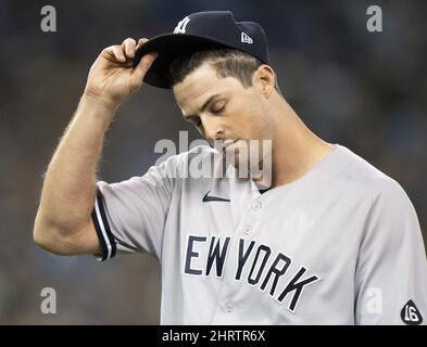 New York Yankees relief pitcher Clay Holmes (35) in the eighth