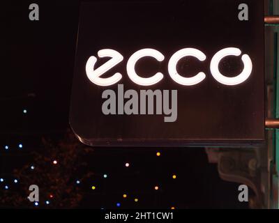 Ecco clothing hi-res photography and images - Alamy