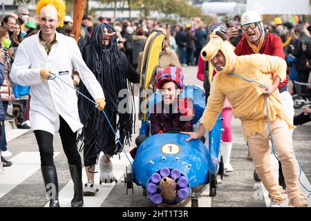 carnaval de sitges 2022 popular carrera de camas Stock Photo