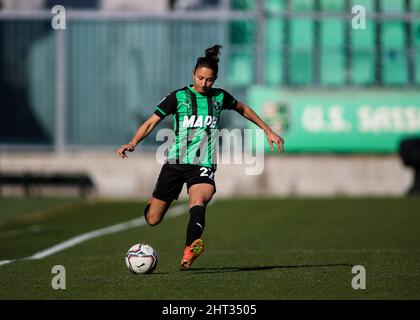 Sassuolo, Europe. 26th Feb, 2022. Sassuolo, Italy, February 26 2022: Santoro Erika (27 Sassuolo Calcio Femminile) in action during the Serie A Femminile game between Sassuolo and Milan at Stadio Enzo Ricci in Sassuolo, Italy Michele Finessi/SPP Credit: SPP Sport Press Photo. /Alamy Live News Stock Photo
