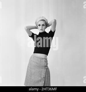 Twiggy - (born Leslie Hornby, and married name Leslie Lawson). Pictured in this October 1966 shoot for The Mirror and Herald, by Ron Burton. Twiggy was discovered in 1966  Picture taken 28th October 1966 Stock Photo