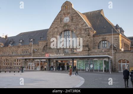 Aachen- Aachen Hauptbahnhof ist der größte der drei in Betrieb befindlichen Bahnhöfe in der Stadt Aachen Stock Photo