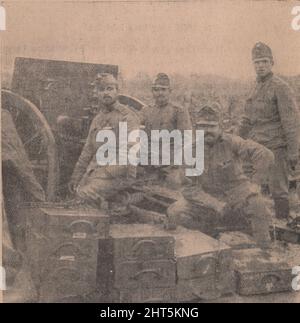 Austro-Hungarian artillerymen wait for the order to start shelling in Serbia. ADDITIONAL-RIGHTS-CLEARANCE-INFO-NOT-AVAILABLE AND EXPIRED. Stock Photo