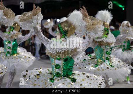 Rio De Janeiro, Brazil. 26th Feb, 2022. Revellers attend the carnival celebrations in Rio de Janeiro, Brazil, Feb. 26, 2022. Credit: Wang Tiancong/Xinhua/Alamy Live News Stock Photo