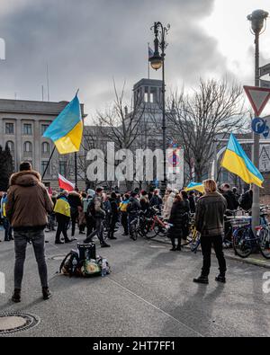 Germany, Berlin, 27 February 2022. People protest outside the Russian Embassy in Unter den Linden. Protesters show solidarity with Ukraine in response to Russia’s Military Offensive. Credit: E Breitz/Alamy Stock Photo
