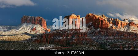 Sedona, Arizona with snow on Cathedral Rock Stock Photo