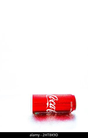 Water droplets on classic Coca-Cola can in Bucharest, Romania, 2021 Stock Photo