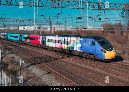 Avanti 390 119 approaching Crewe southbound on WCML Stock Photo