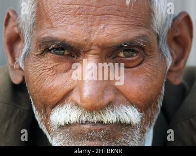 Portrait of an elderly man in Delhi, India Stock Photo