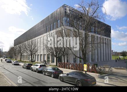 The new Britannia Leisure Centre in Hackney, London, UK. Features swimming pools, gyms and sports halls plus rooftop tennis courts and football pitch Stock Photo