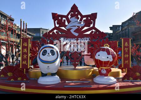 Beijing, Beijing, China. 28th Feb, 2022. On February 26, 2022, the opening of the Beijing 2022 Winter Olympics is imminent. Qianmen Street has a strong Olympic atmosphere, and Bing Dwen Dwen and Shuey Rhon Rhon appeared. (Credit Image: © SIPA Asia via ZUMA Press Wire) Stock Photo