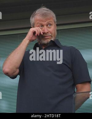 28 February 2022 - ROMAN ABRAMOVICH - CHELSEA FC   FILE PHOTO  Chelsea owner Roman Abramovich watches the first game of the season. Chelsea v West Ham United - Premier League - Stamford Bridge 15/08/2016  Chelsea v West Ham United, The Premier League, Football, Stamford Bridge, London, UK - 15 Aug 2016 Picture : © Mark Pain / Alamy Live News Stock Photo