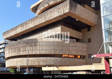 Brutalist architecture: The former HQ of a bank in the Mériadeck Centre in Bordeaux currently being refurbished to a cultural centre, shops and lofts Stock Photo