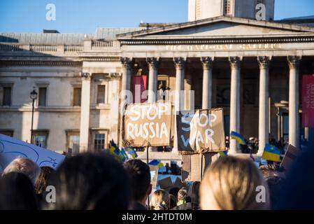 Stand by Ukraine protest, Trafalgar Square, London, UK, 27th February 2022 Stock Photo