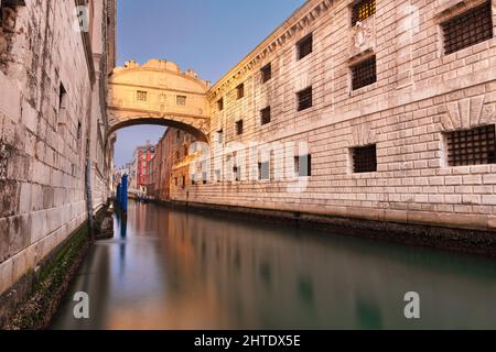 Bridge of Sighs in Venice, Italy at twilight over the Rio di Palazzo. Stock Photo