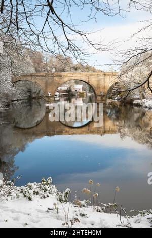 Prebends Bridge over the river Wear in Durham city, England, UK, November 2010 Stock Photo