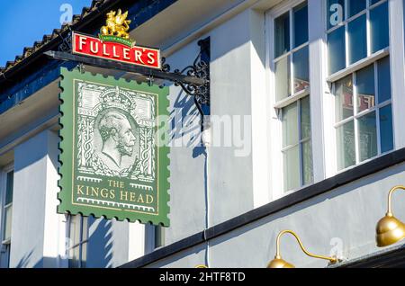 The Kings Head is a Fuller's pub in Earl's Court, London, UK Stock Photo