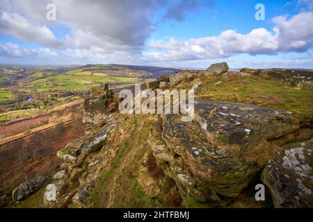 Rocky formations and Views from Curbar Edge in the Peak District Stock Photo