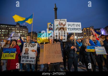 London, England, UK. 28th Feb, 2022. Hundreds of protesters stage a demonstration against Russian invasion of Ukraine in Trafalgar Square. (Credit Image: © Tayfun Salci/ZUMA Press Wire) Stock Photo